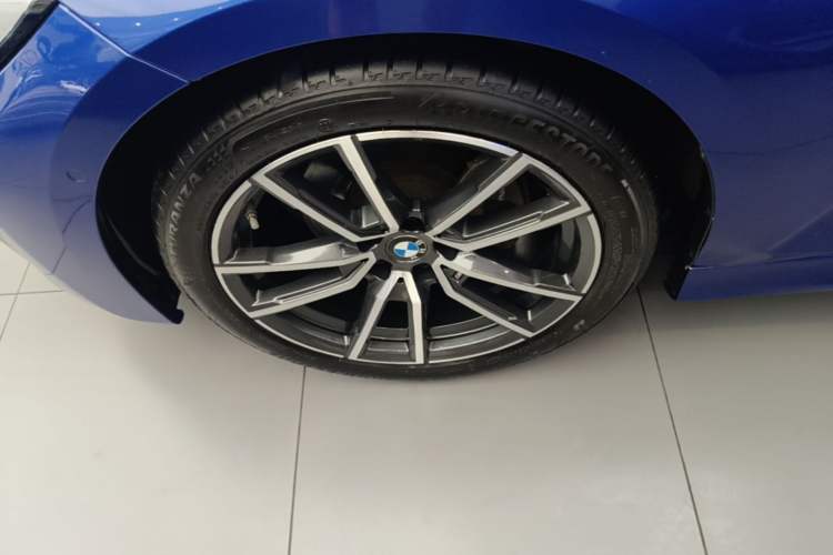 Used BMW 3 Series 2020 Facelifted 325i M Sport Package Left Front Wheel Hub