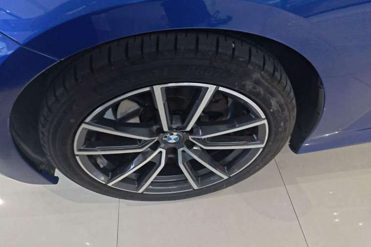 Used BMW 3 Series 2020 320Li M Sport Package Left Front Wheel Hub