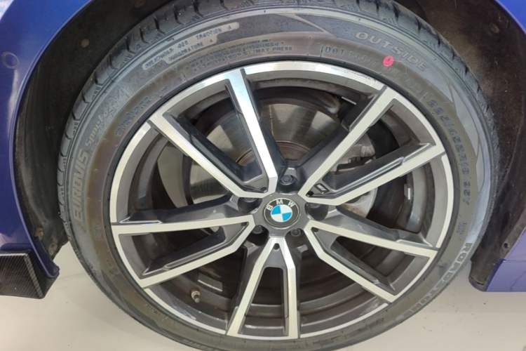 Used BMW 3 Series 2020 Restyled 325Li M Sport Package Left Front Wheel Hub