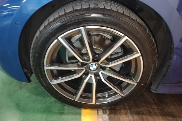 Used BMW 3 Series 2020 325Li M Sport Package Left Front Wheel Hub