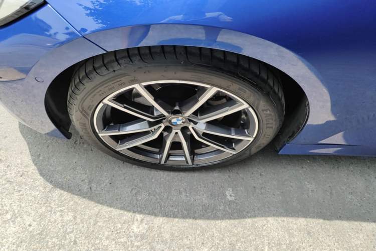 Used BMW 3 Series 2020 325Li M Sport Package Left Front Wheel Hub