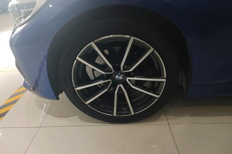 Used BMW 3 Series 2020 320Li M Sport Package Left Front Wheel Hub