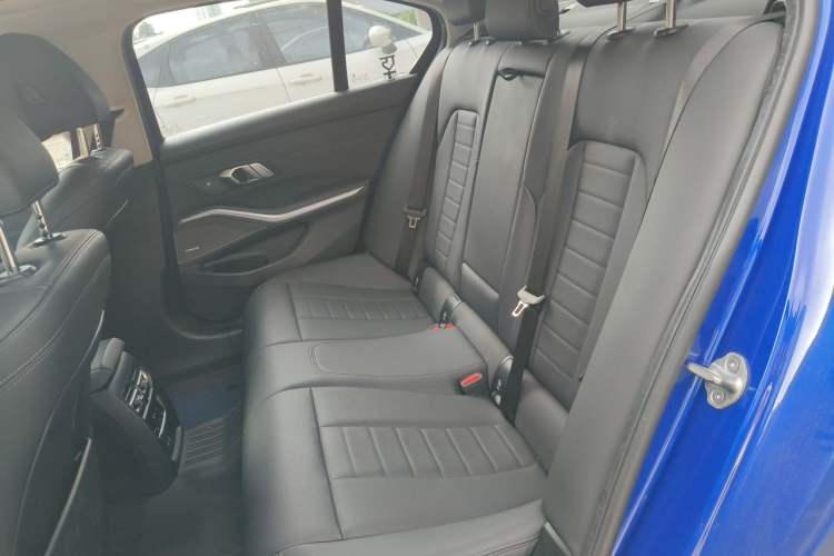 Used BMW 3 Series 2020 325i M Sport Night Edition package Left Rear Seat