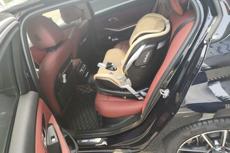 Used BMW 3 Series 2020 320Li M Sport Package Left Rear Seat