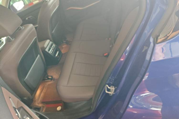 Used BMW 3 Series 2020 325i M Sport Night Edition package Left Rear Seat