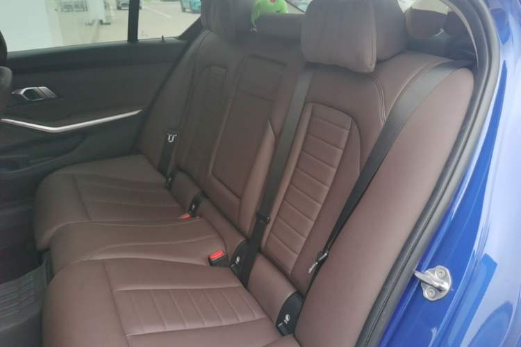 Used BMW 3 Series 2020 325Li M Sport Night Edition Package Left Rear Seat
