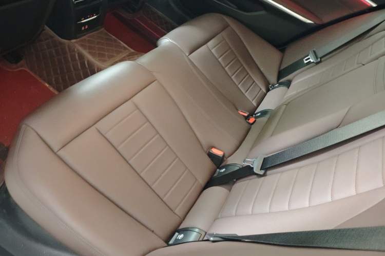 Used BMW 3 Series 2020 320Li M Sport Package Left Rear Seat