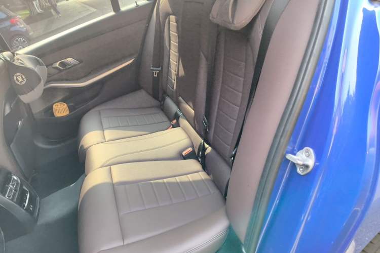 Used BMW 3 Series 2020 Restyled 325Li M Sport Package Left Rear Seat