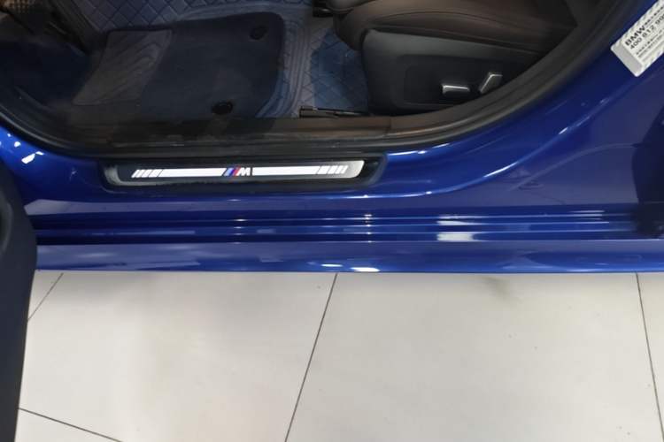 Used BMW 3 Series 2020 Facelifted 325i M Sport Package Left Side Sill