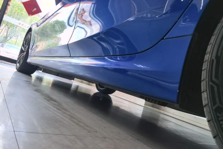 Used BMW 3 Series 2020 Restyled 325Li M Sport Package Left Side Sill