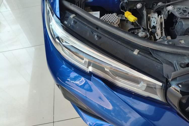 Used BMW 3 Series 2020 Facelifted 325Li M Sport Night Edition Package Right Front Headlight