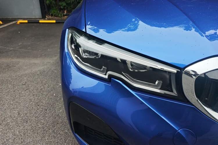 Used BMW 3 Series 2020 325i M Sport Package Right Front Headlight
