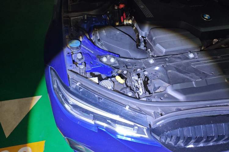 Used BMW 3 Series 2020 Facelifted 325Li M Sport Night Edition Package Right Front Headlight