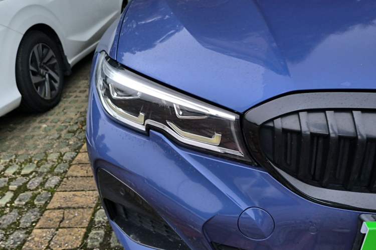 Used BMW 3 Series 2020 Restyled 325i M Sport Night Edition Package Right Front Headlight