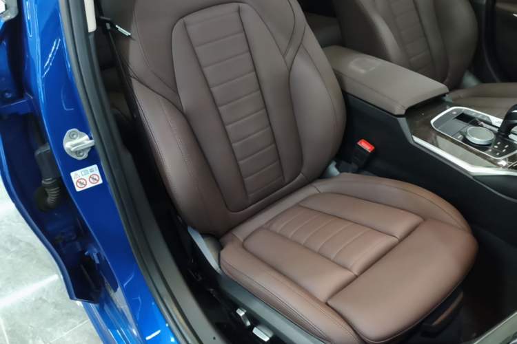 Used BMW 3 Series 2020 Restyled 325Li M Sport Package Right Front Seat