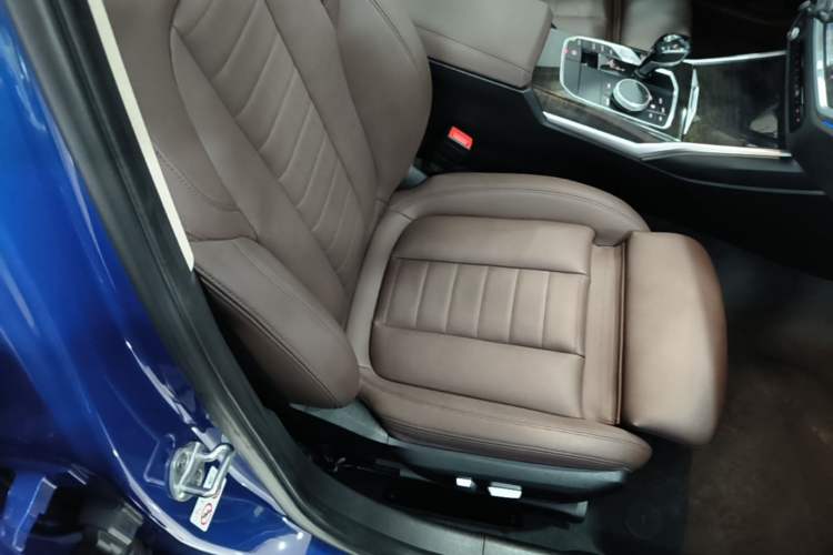 Used BMW 3 Series 2020 325Li M Sport Package Right Front Seat