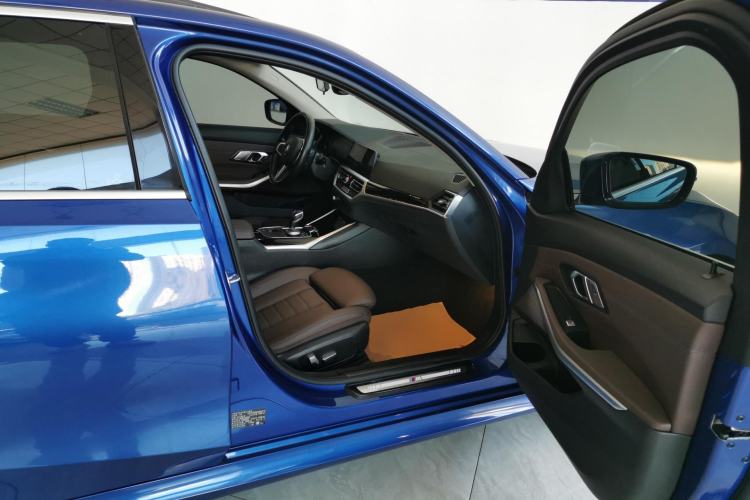 Used BMW 3 Series 2020 320Li M Sport Package Right Front Seat