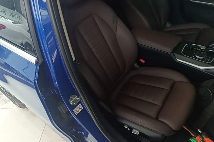 Used BMW 3 Series 2020 325i M Sport Package Right Front Seat