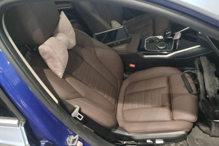 Used BMW 3 Series 2020 320Li M Sport Package Right Front Seat