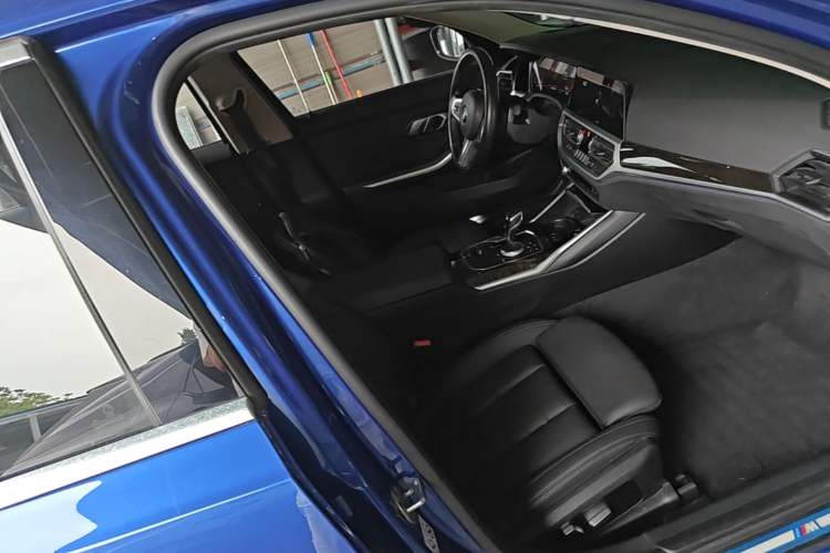Used BMW 3 Series 2020 325Li M Sport Package Right Front Seat
