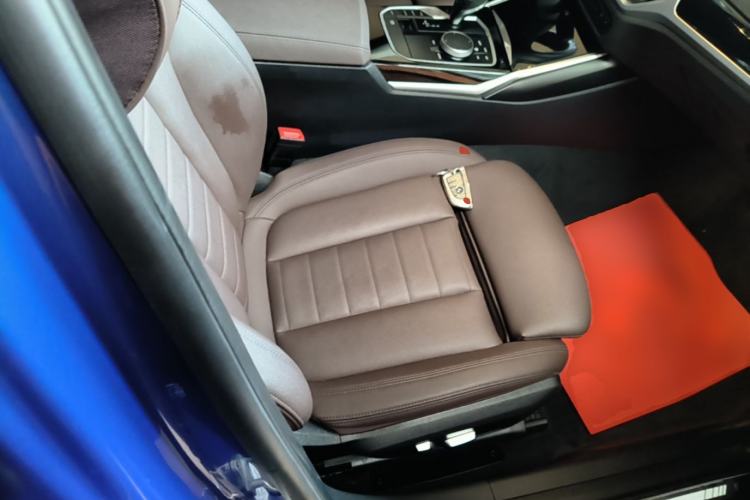 Used BMW 3 Series 2020 320Li M Sport Package Right Front Seat