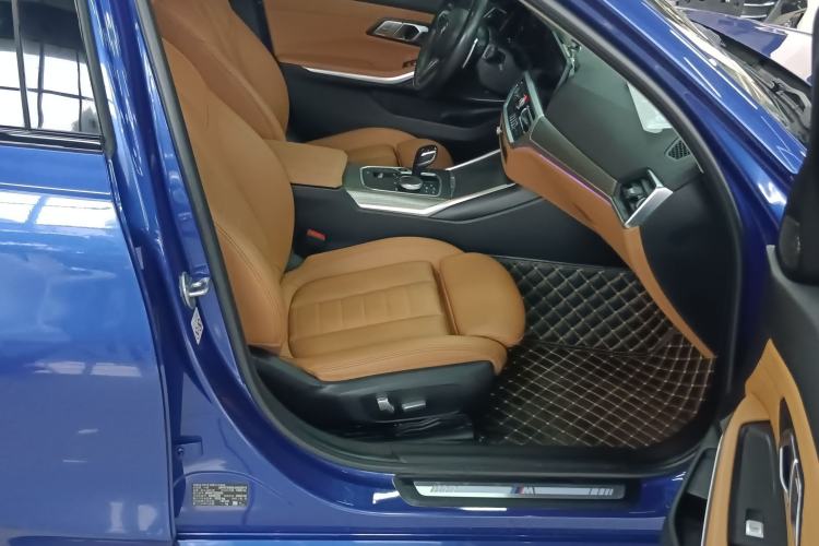 Used BMW 3 Series 2020 Restyled 325i M Sport Night Edition Package Right Front Seat