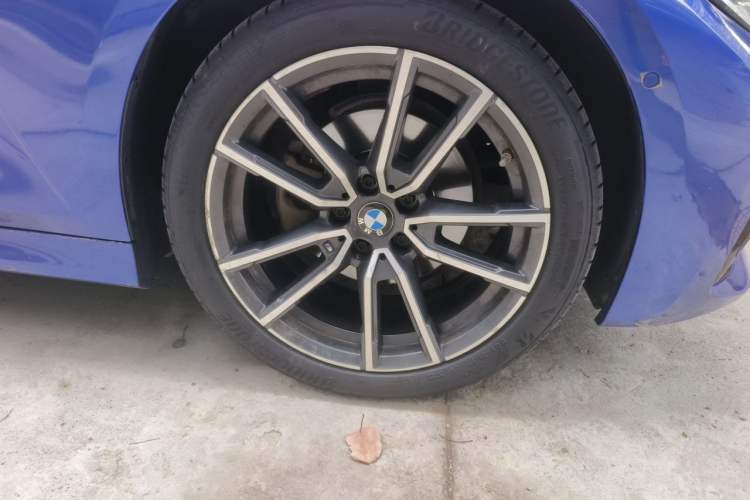 Used BMW 3 Series 2020 325Li M Sport Package Right Front Wheel Hub