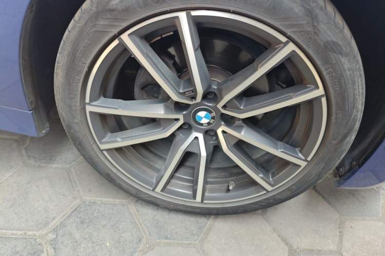Used BMW 3 Series 2020 325Li M Sport Package Right Front Wheel Hub