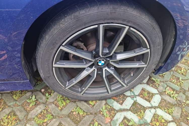 Used BMW 3 Series 2020 Restyled 325Li M Sport Package Right Front Wheel Hub