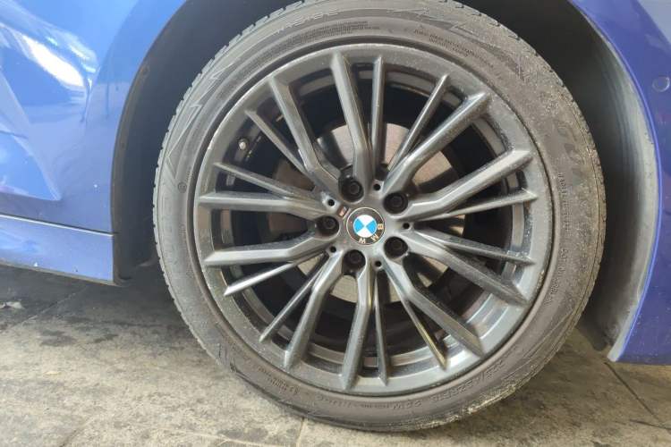 Used BMW 3 Series 2020 Facelifted 325Li M Sport Night Edition Package Right Front Wheel Hub