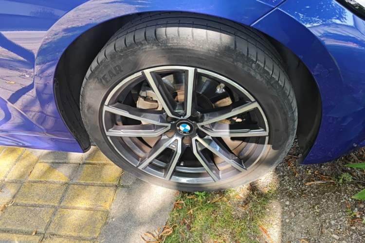 Used BMW 3 Series 2020 320Li M Sport Package Right Front Wheel Hub