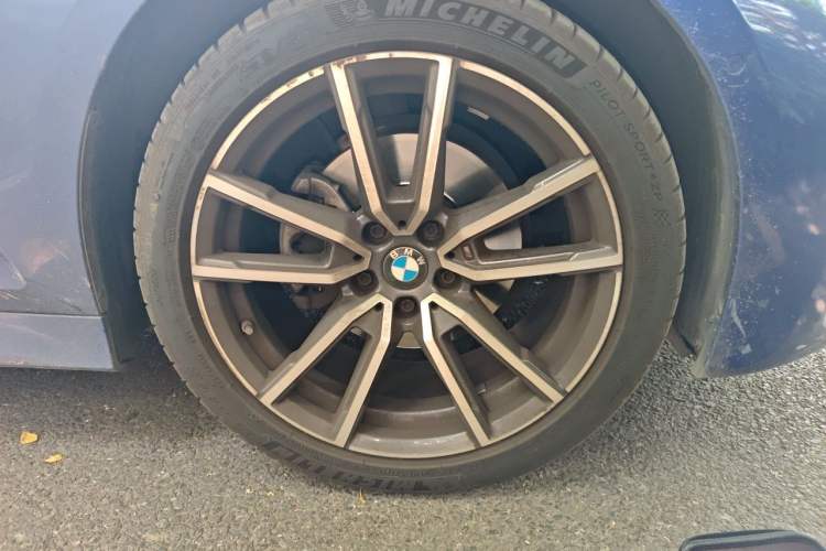 Used BMW 3 Series 2020 325Li M Sport Package Right Front Wheel Hub