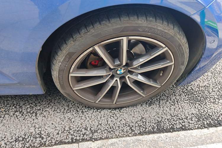 Used BMW 3 Series 2020 320Li M Sport Package Right Front Wheel Hub