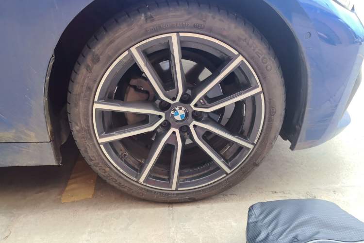 Used BMW 3 Series 2020 325Li M Sport Package Right Front Wheel Hub