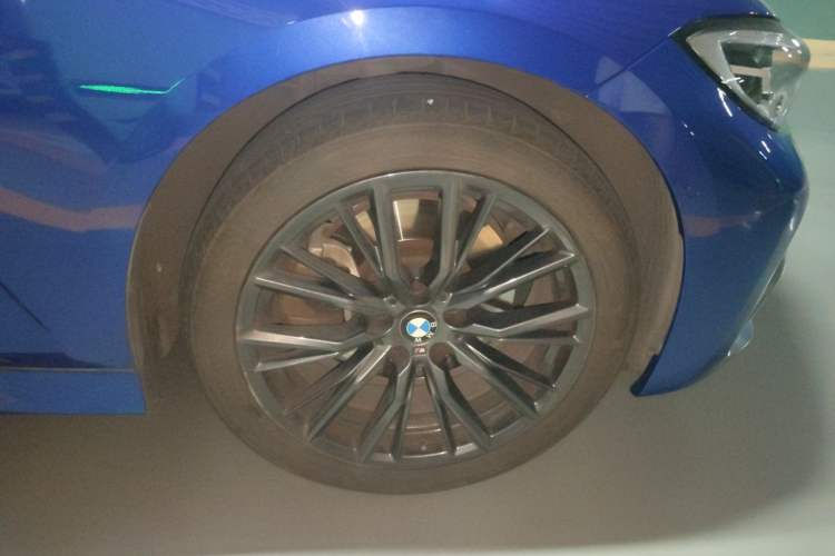 Used BMW 3 Series 2020 330i M Sport Night Edition Right Front Wheel Hub