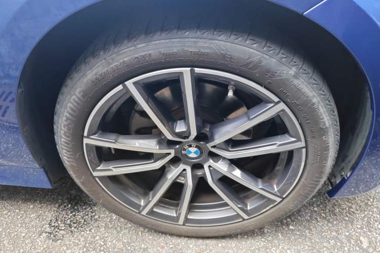 Used BMW 3 Series 2020 325Li M Sport Package Right Front Wheel Hub