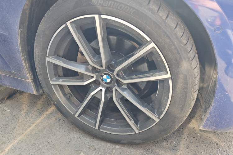 Used BMW 3 Series 2020 325i M Sport Package Right Front Wheel Hub