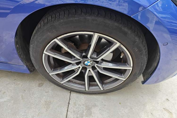 Used BMW 3 Series 2020 325Li M Sport Package Right Front Wheel Hub