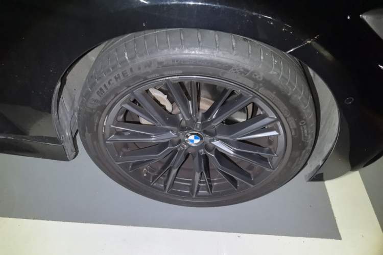 Used BMW 3 Series 2020 Facelifted 325Li M Sport Night Edition Package Right Front Wheel Hub