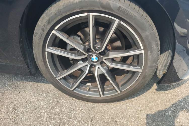 Used BMW 3 Series 2020 320Li M Sport Package Right Front Wheel Hub