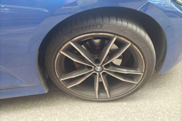 Used BMW 3 Series 2020 Restyled 325Li M Sport Package Right Front Wheel Hub