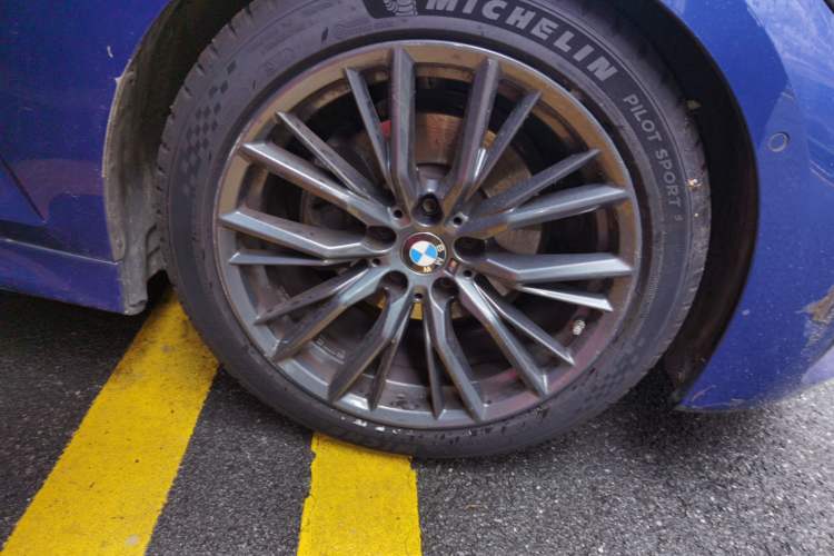 Used BMW 3 Series 2020 325Li M Sport Night Edition Package Right Front Wheel Hub