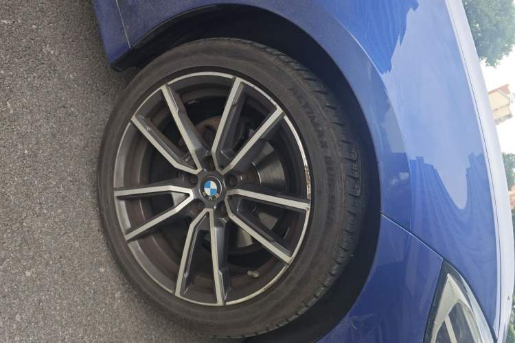 Used BMW 3 Series 2020 320Li M Sport Package Right Front Wheel Hub