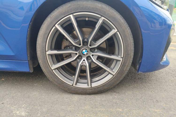 Used BMW 3 Series 2020 Restyled 325Li M Sport Package Right Front Wheel Hub