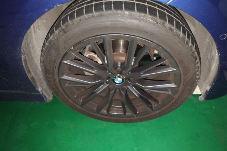Used BMW 3 Series 2020 Facelifted 325Li M Sport Night Edition Package Right Front Wheel Hub