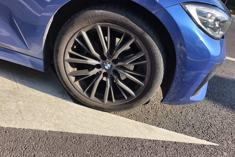 Used BMW 3 Series 2020 Facelifted 325Li M Sport Night Edition Package Right Front Wheel Hub
