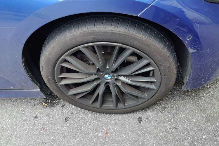 Used BMW 3 Series 2020 Facelifted 325Li M Sport Night Edition Package Right Front Wheel Hub