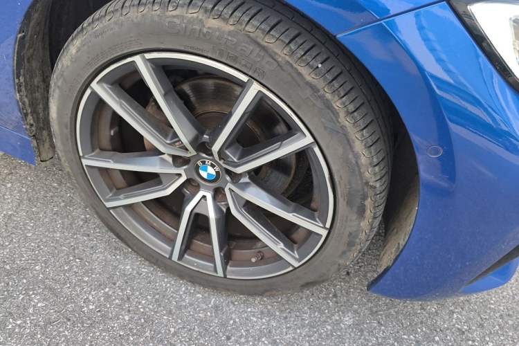 Used BMW 3 Series 2020 325Li M Sport Package Right Front Wheel Hub