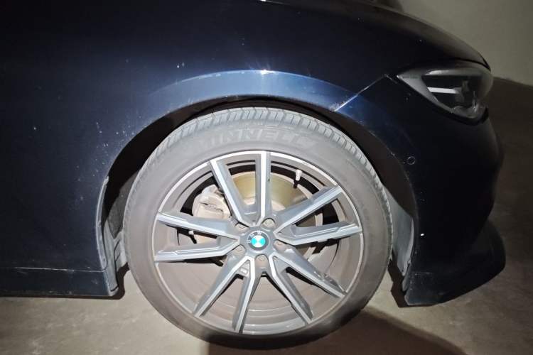 Used BMW 3 Series 2020 320Li M Sport Package Right Front Wheel Hub