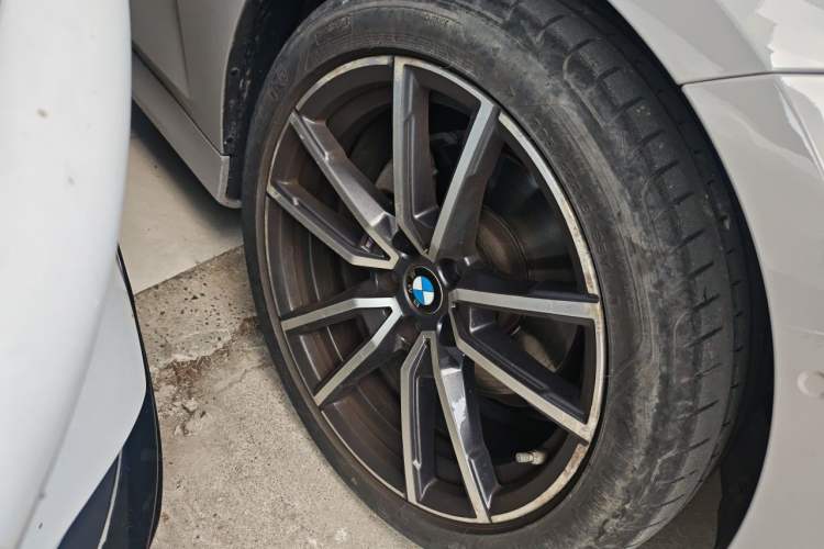 Used BMW 3 Series 2020 320Li M Sport Package Right Front Wheel Hub